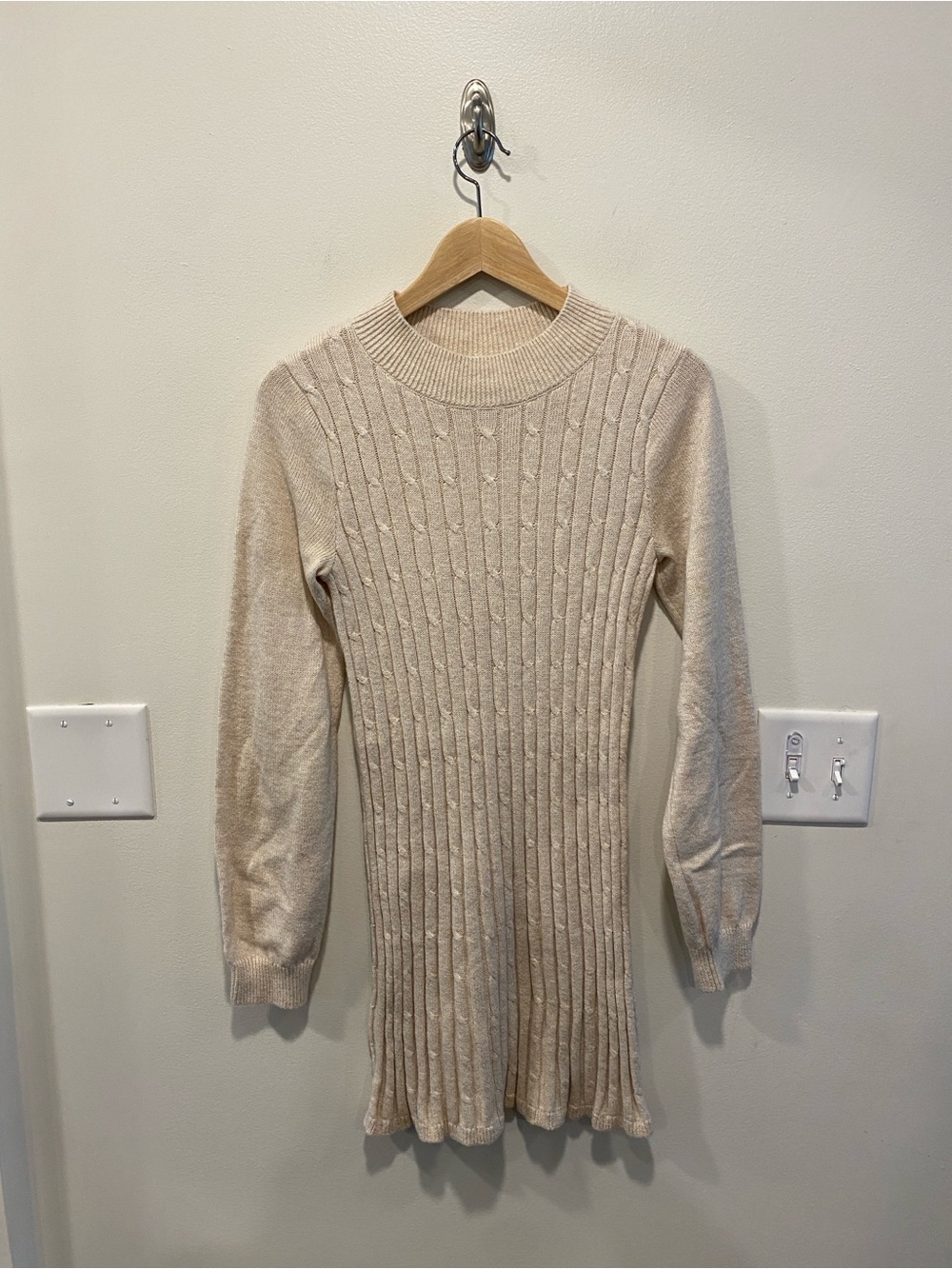 Abercrombie kids long sleeve sweater dress cable knit 15/16 cream preppy classic